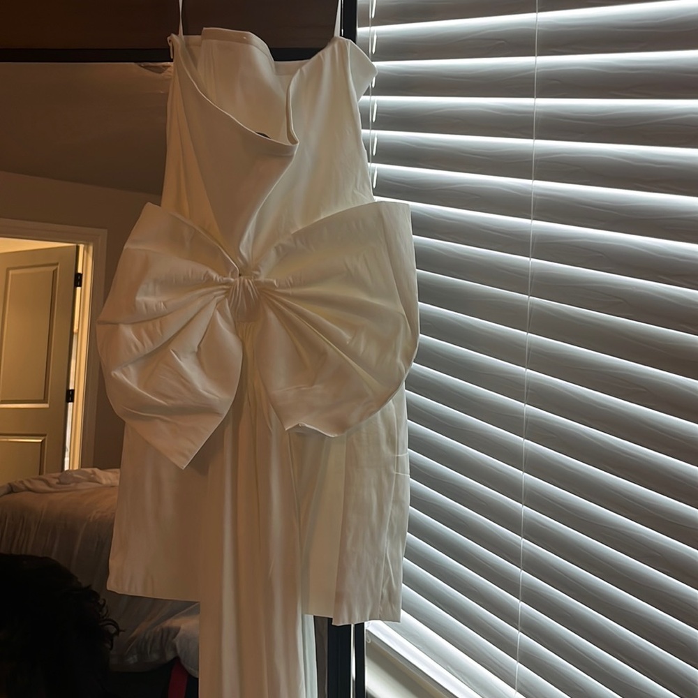 NWT bow train mini dress